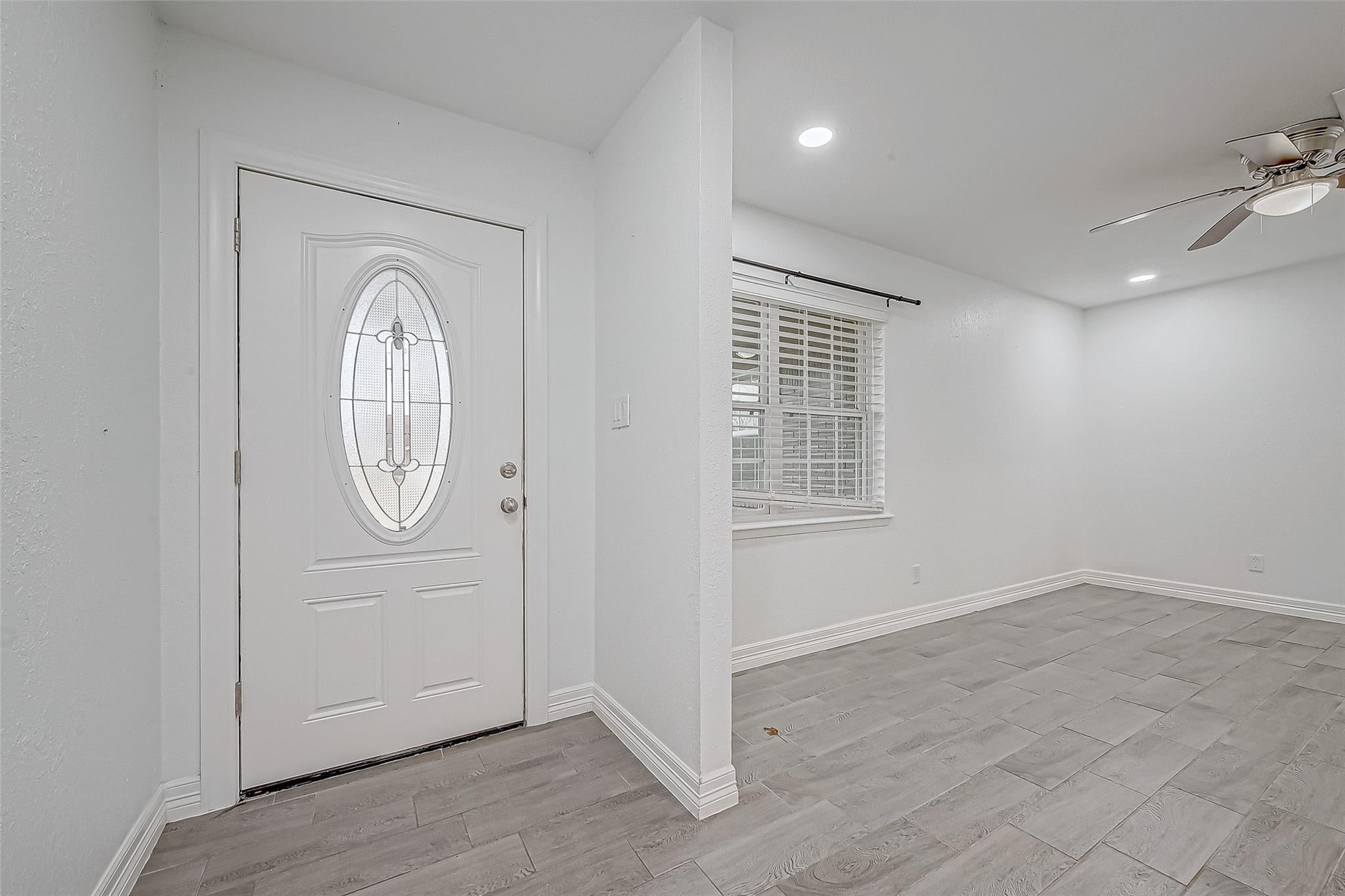 909 Oak Vista Court