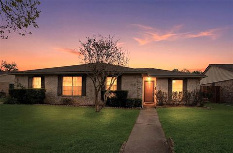 Photo of 10507 Offer Drive, Houston, TX 77031 (MLS # 59983473)