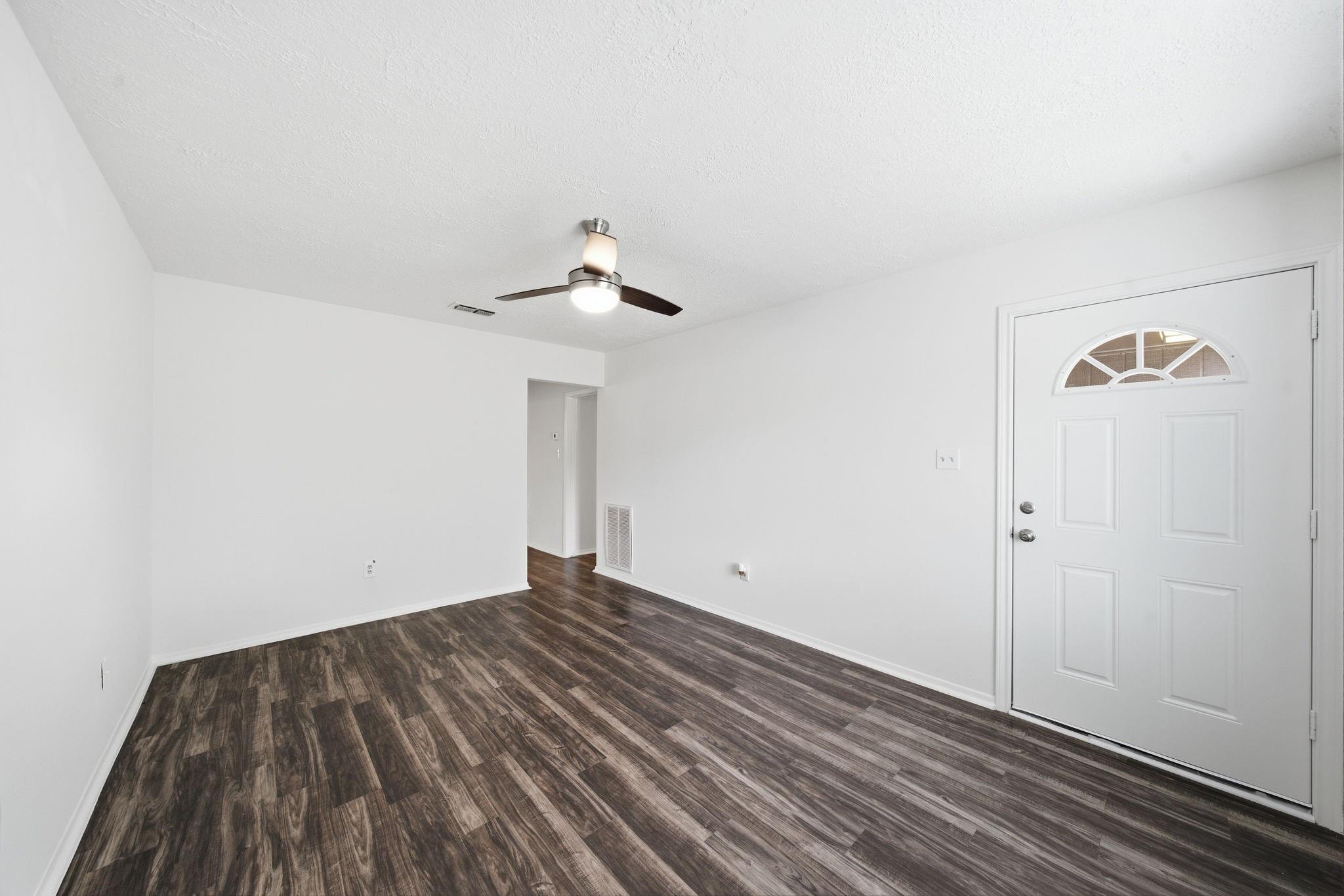 802 E Stadium Court