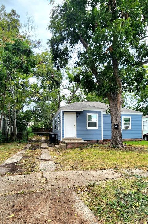 Photo of 6719 Narcissus Street, Houston, TX 77087 (MLS # 81128675)