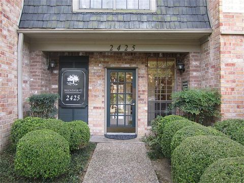 Photo of 2425 Underwood Street #350, Houston, TX 77030 (MLS # 14887038)