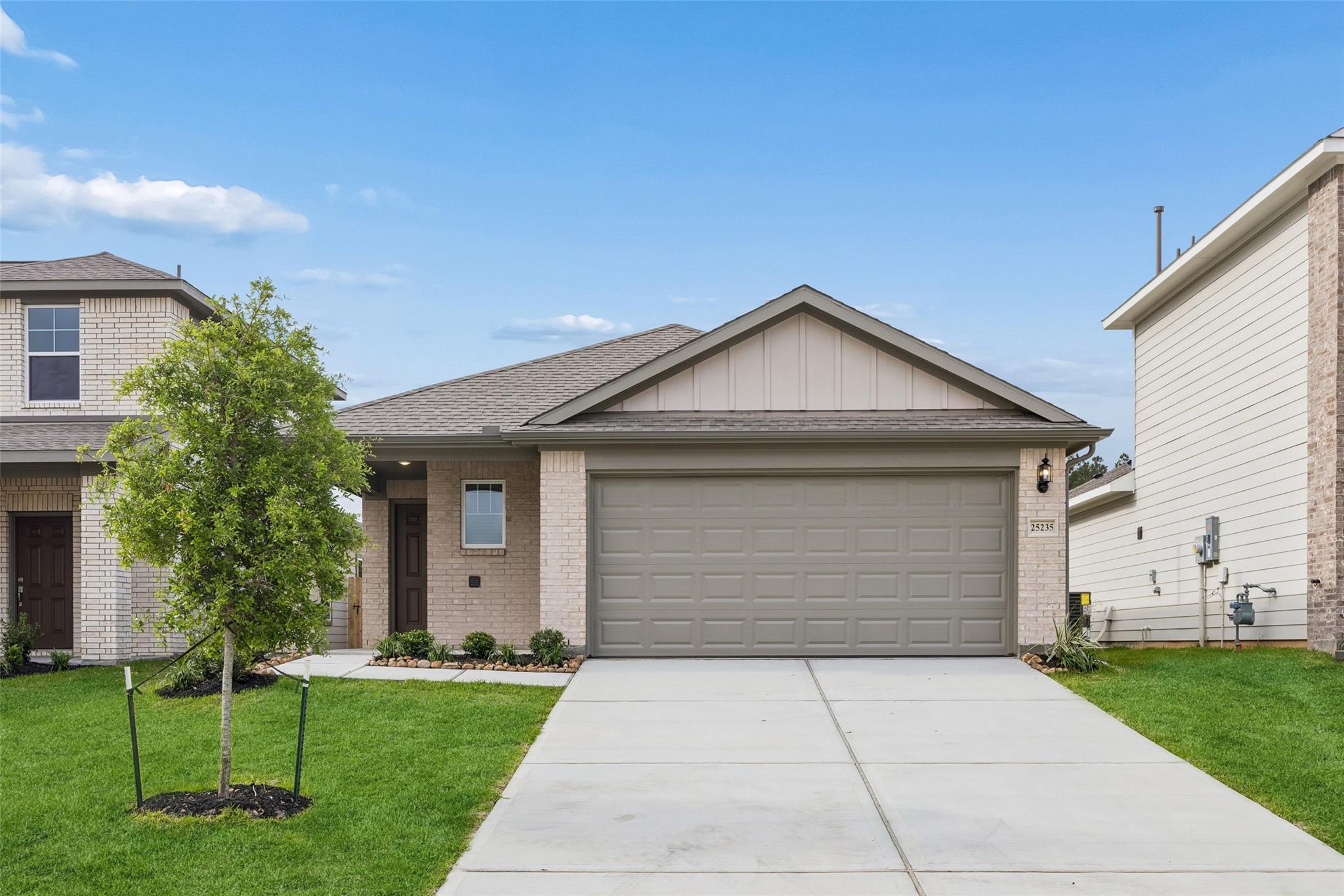 25260 Leather Leaf Court