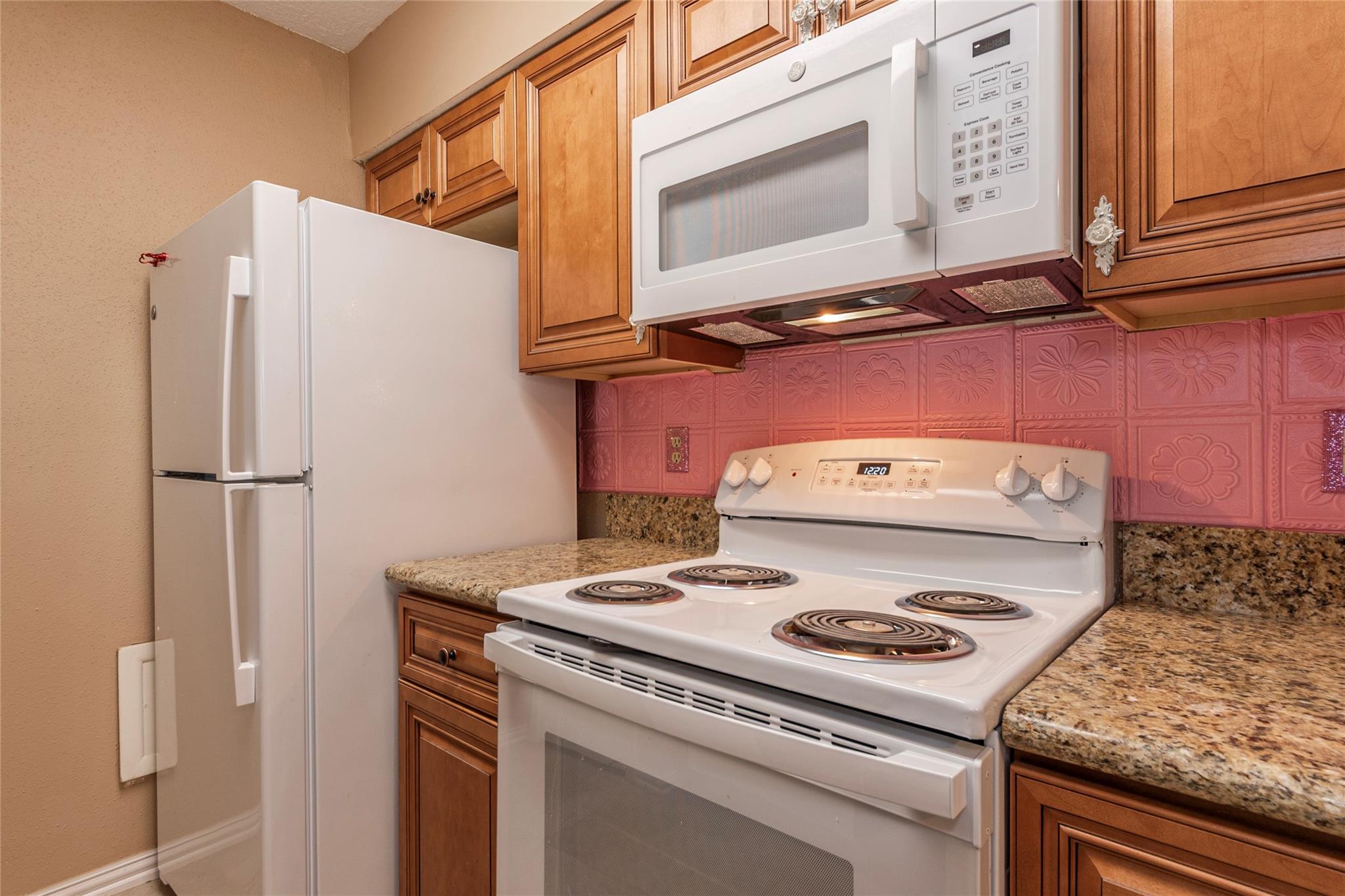 7600 Emmett F Lowry Expressway 801