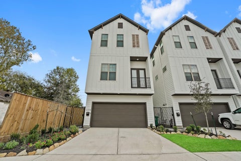 Photo of 1108 Brooks Street, Houston, TX 77009 (MLS # 44089723)
