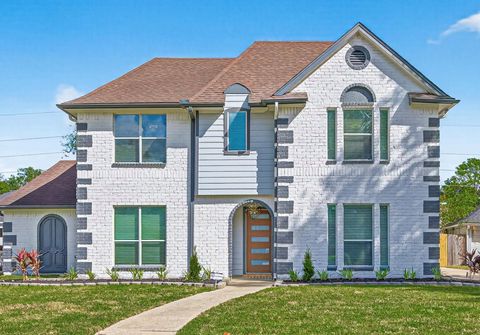 Photo of 11506 Colonial Trail Drive, Houston, TX 77066 (MLS # 31531647)