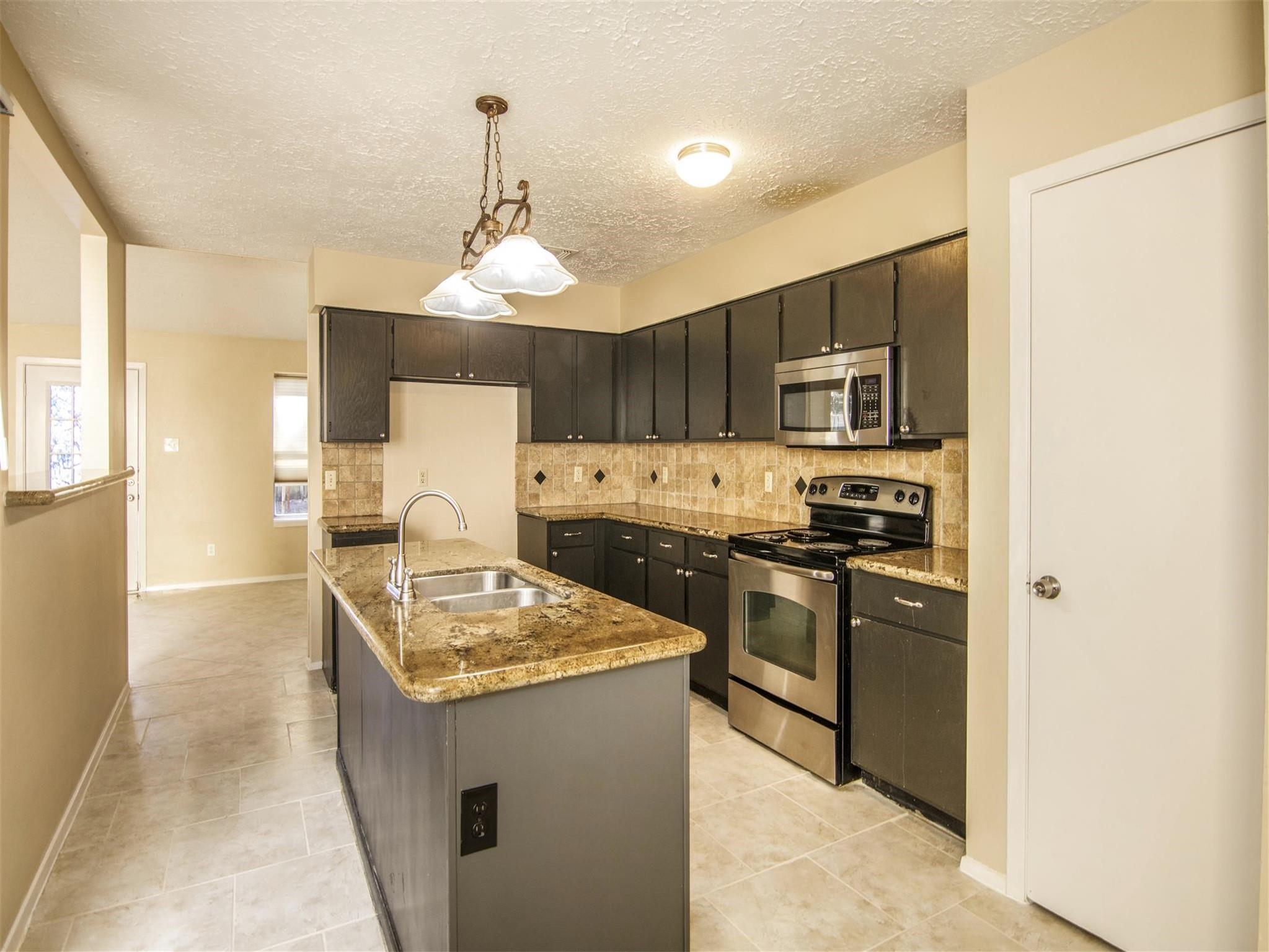 6924 Foxmont Lane