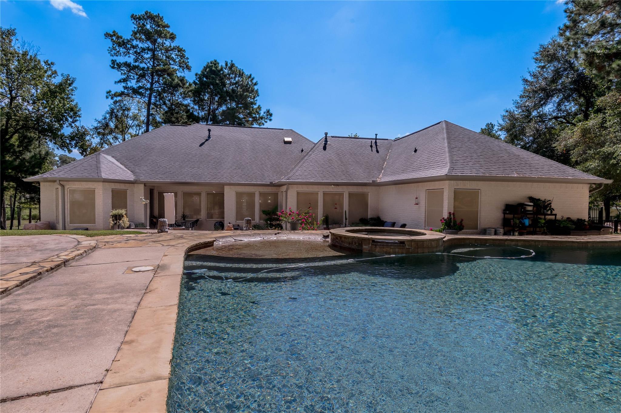 1007 Freemont Court