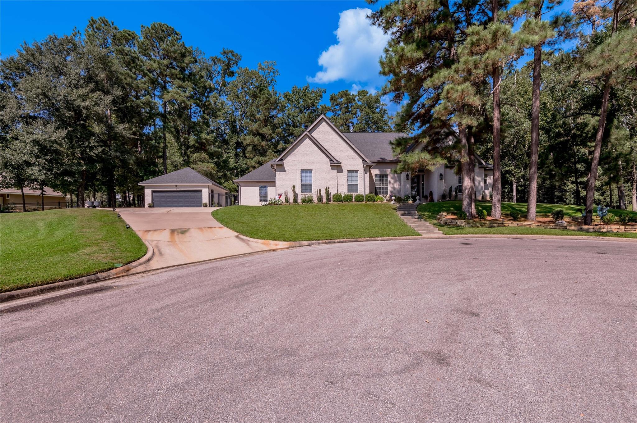 1007 Freemont Court