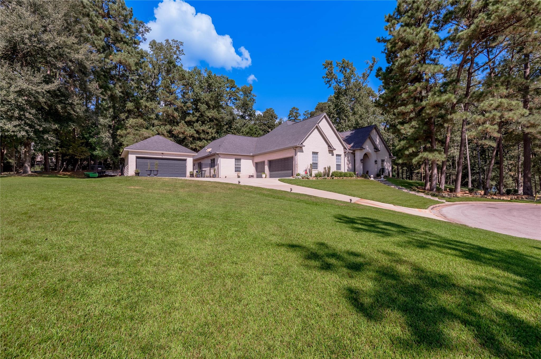 1007 Freemont Court