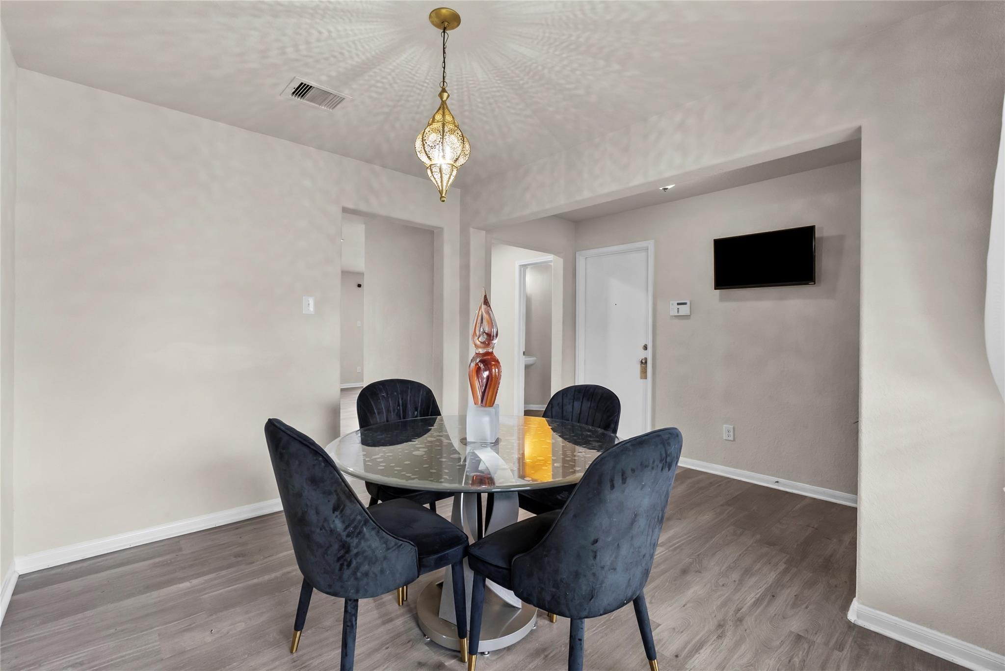 3323 Thicket Path Way