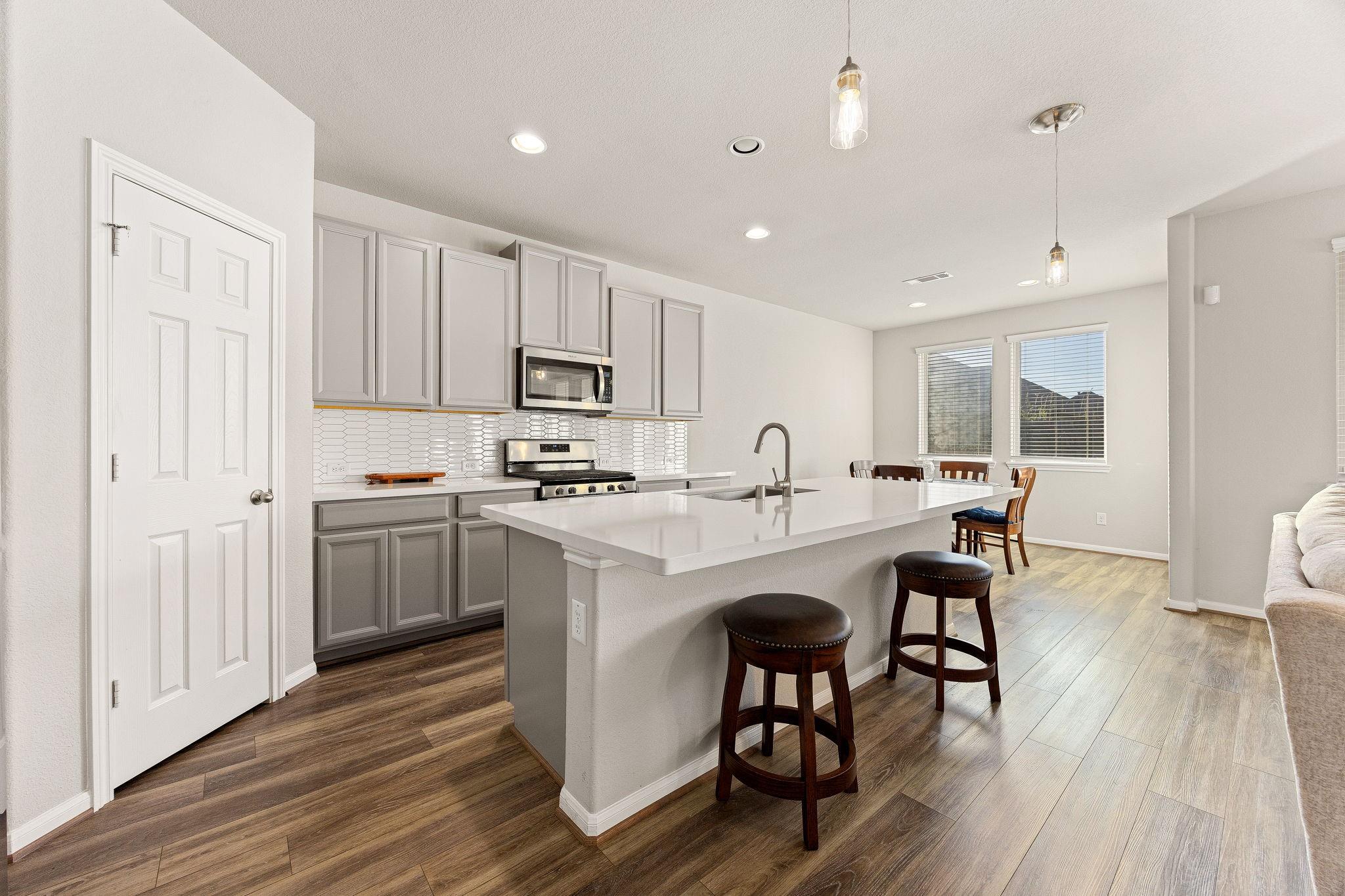 9415 Summer River Drive