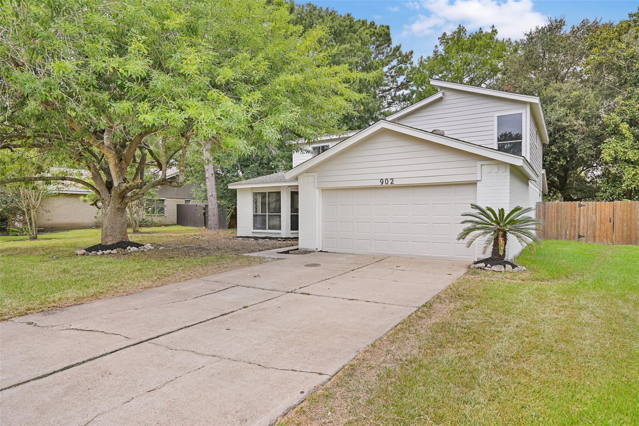 902 Essex Drive