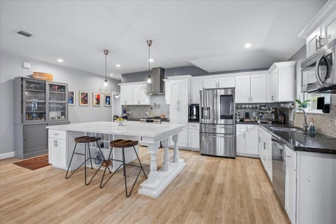 Photo of 1310 Elliston Street, Houston, TX 77023 (MLS # 52551927)