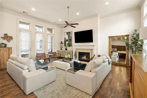 Townhouse For Sale - 5229 Petty Street #A<br/> Houston, TX 77007