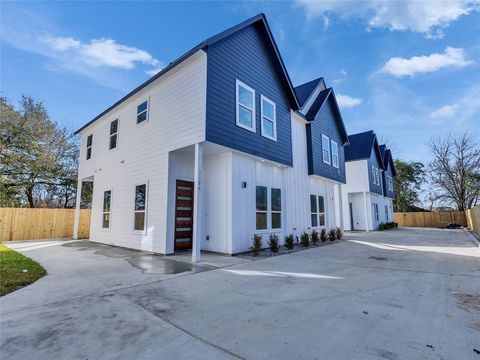 Tiny photo for 5126 Clover Street #A/B, Houston, TX 77033 (MLS # 51662290)