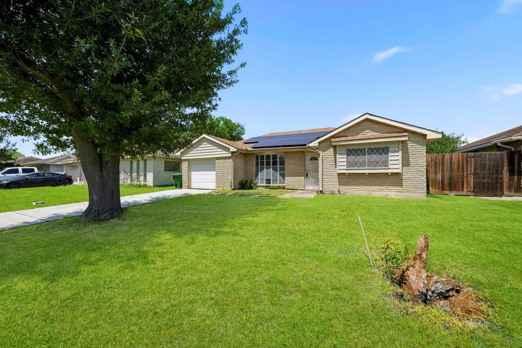 Photo of 10910 Corona Lane, Houston, TX 77072 (MLS # 69069174)