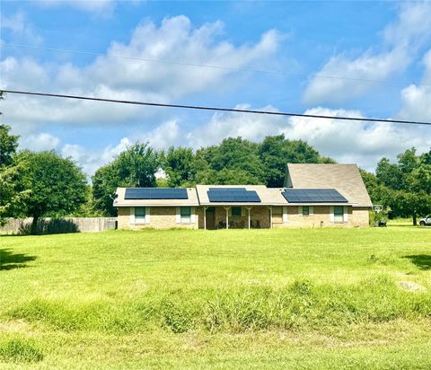 Photo of 710 S Main Street, Tehuacana, TX 76686 (MLS # 78144729) Photo of 710 S Main Street, Tehuacana, TX 76686 (MLS # 78144729)