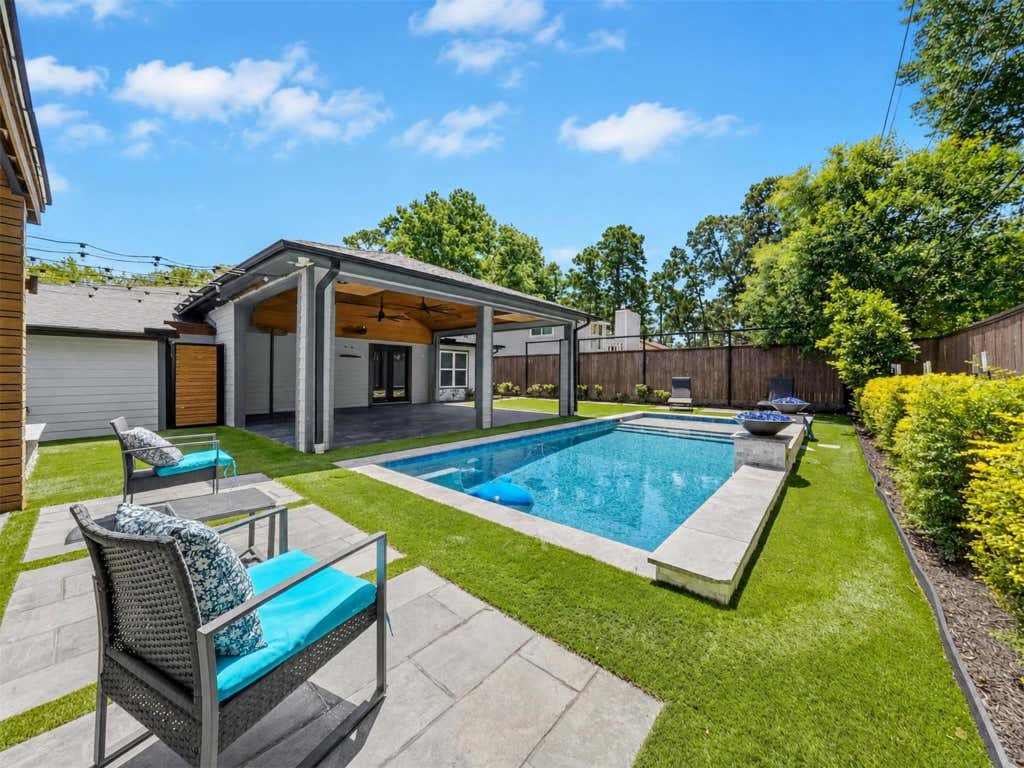 Photo of 19535 Dianeshire Drive, Spring, TX 77388 (MLS # 38055757)