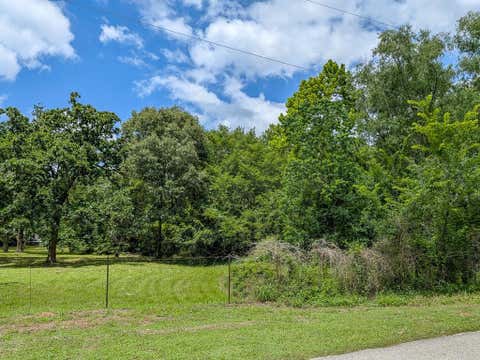 Photo of 19 County Road 302, Navasota, TX 77868 (MLS # 83784223)