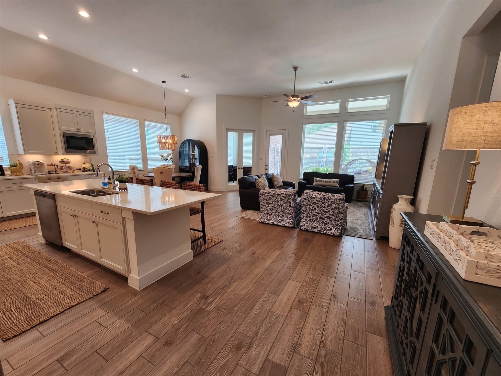 204 Bronzewood Terrace Court