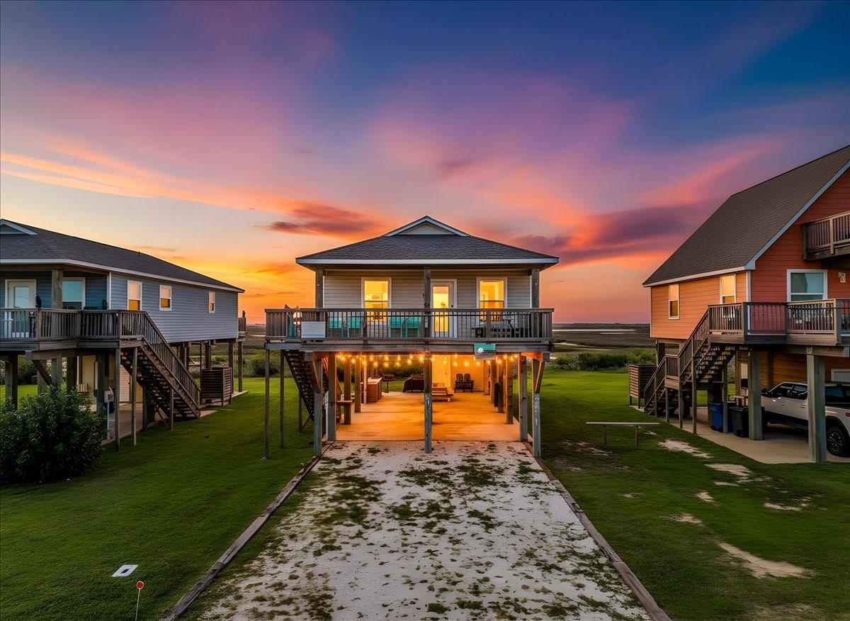 2811 Blue Water Highway