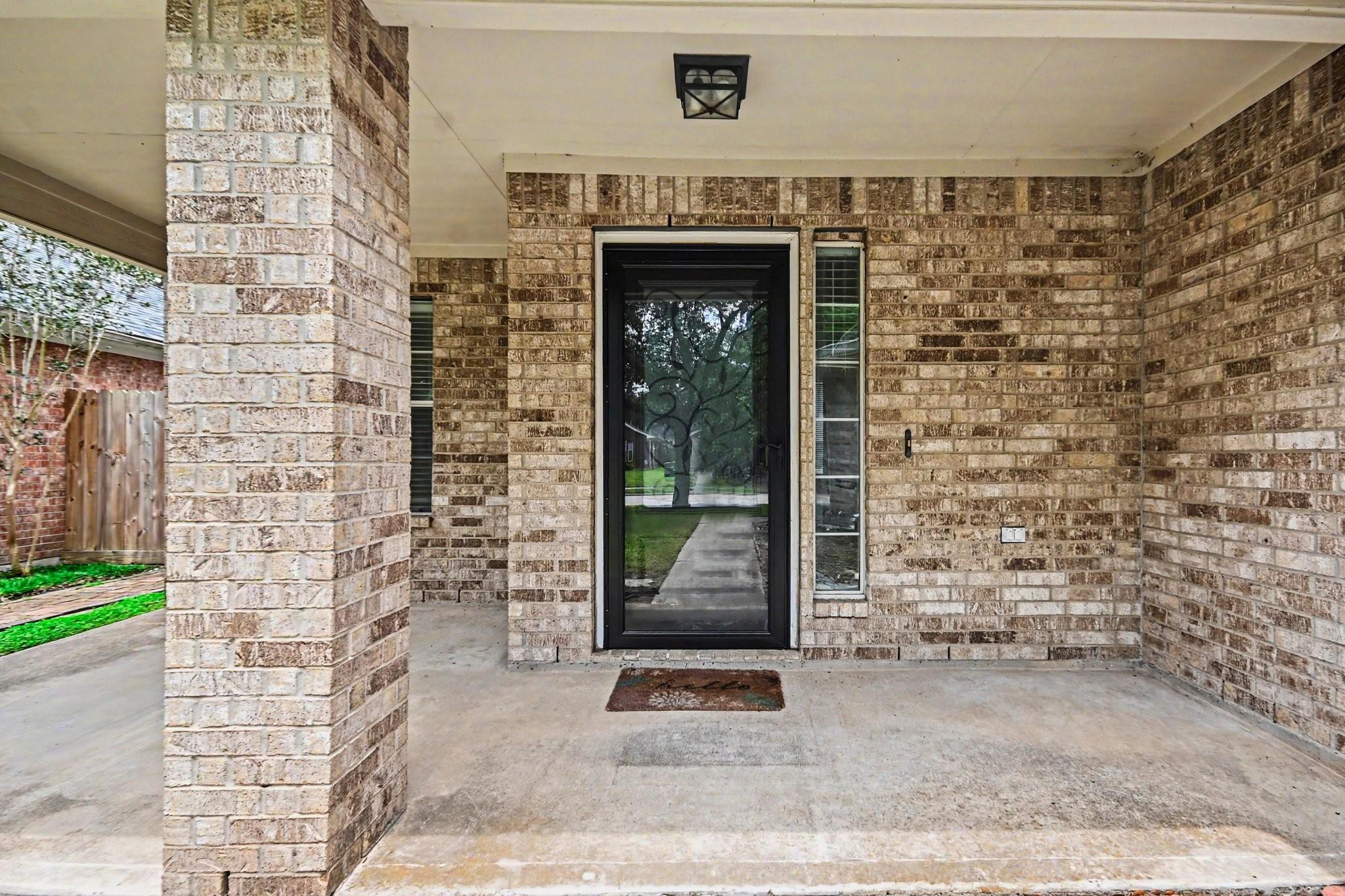 1816 Sherwood Forest Circle