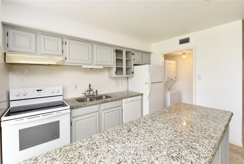 Photo of 1311 Antoine Drive #136, Houston, TX 77055 (MLS # 47727810)