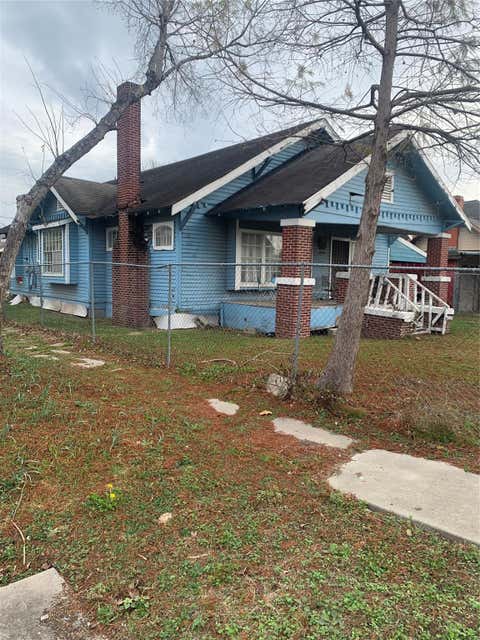 Photo of 5001 Sherman Street, Houston, TX 77011 (MLS # 77821622)