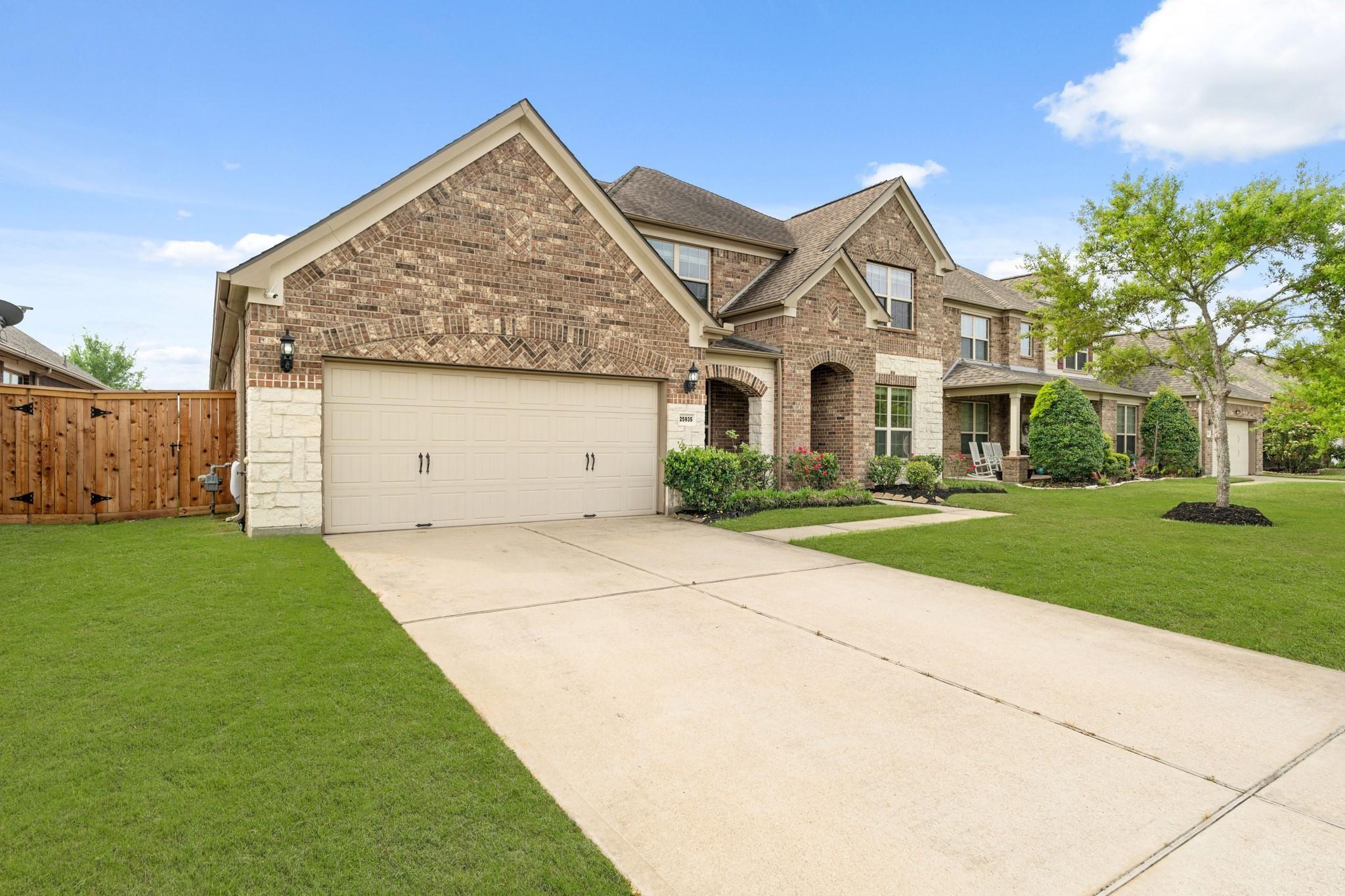 25935 Foxrun Vista Drive