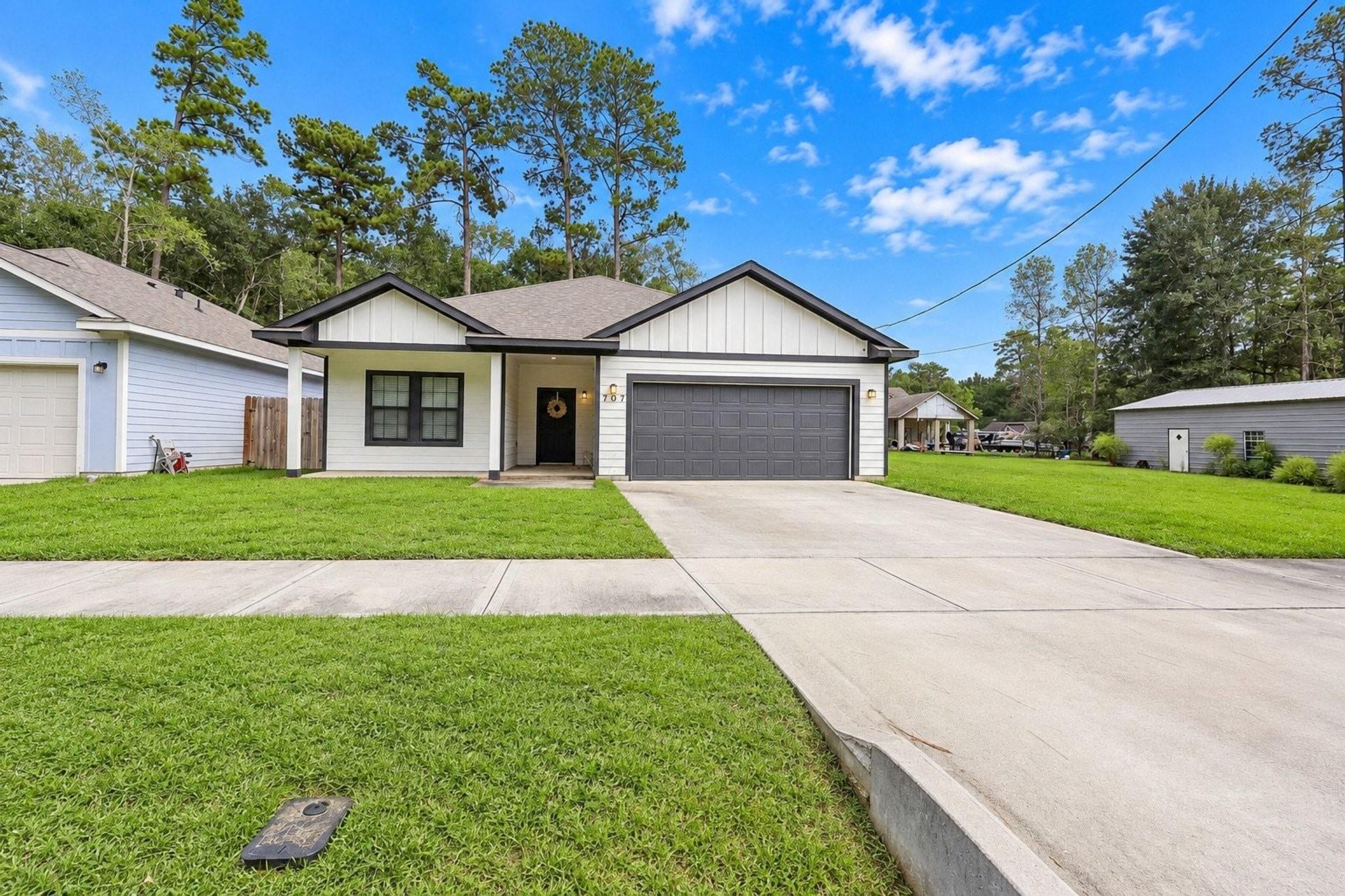 707 Magnolia Point Drive