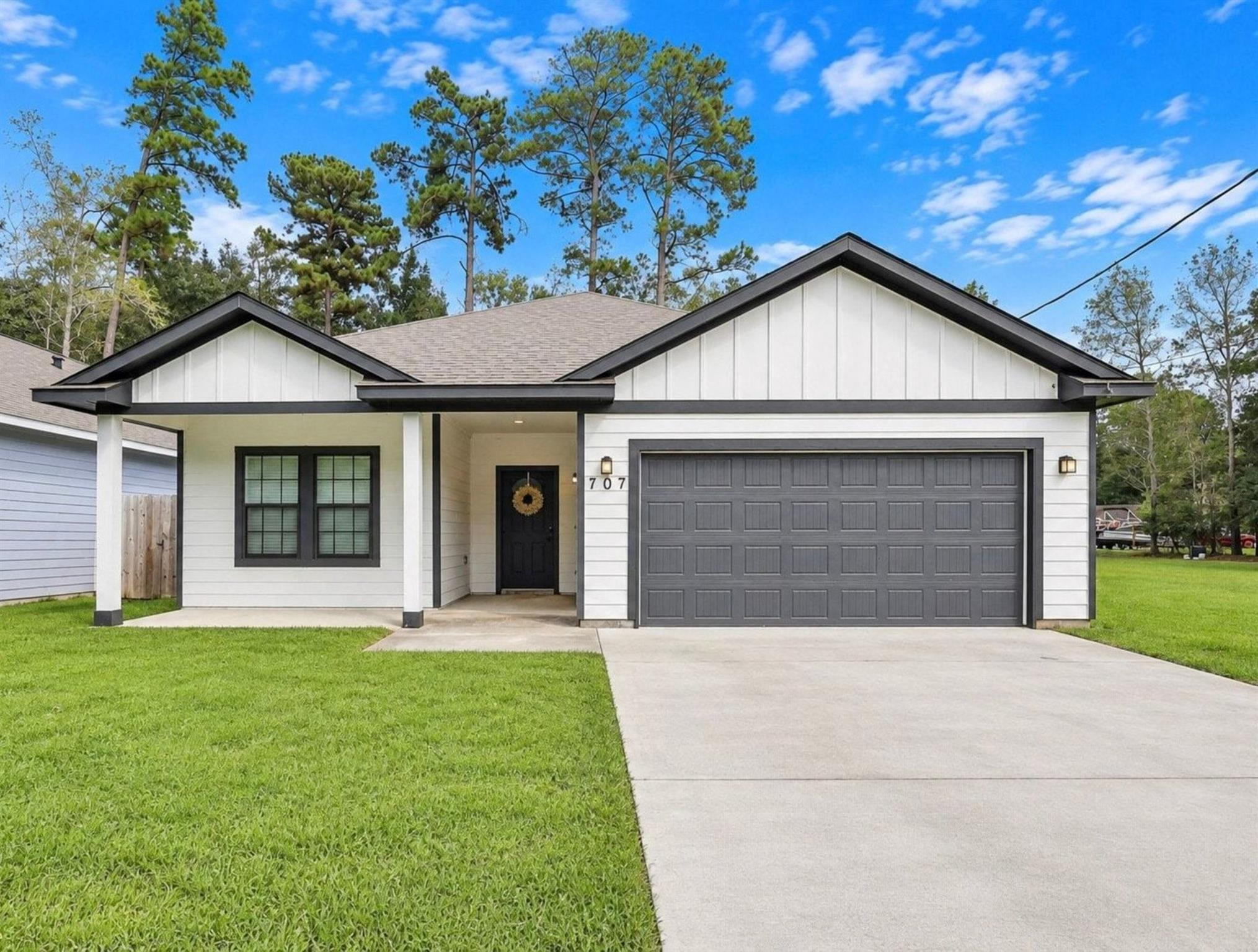707 Magnolia Point Drive