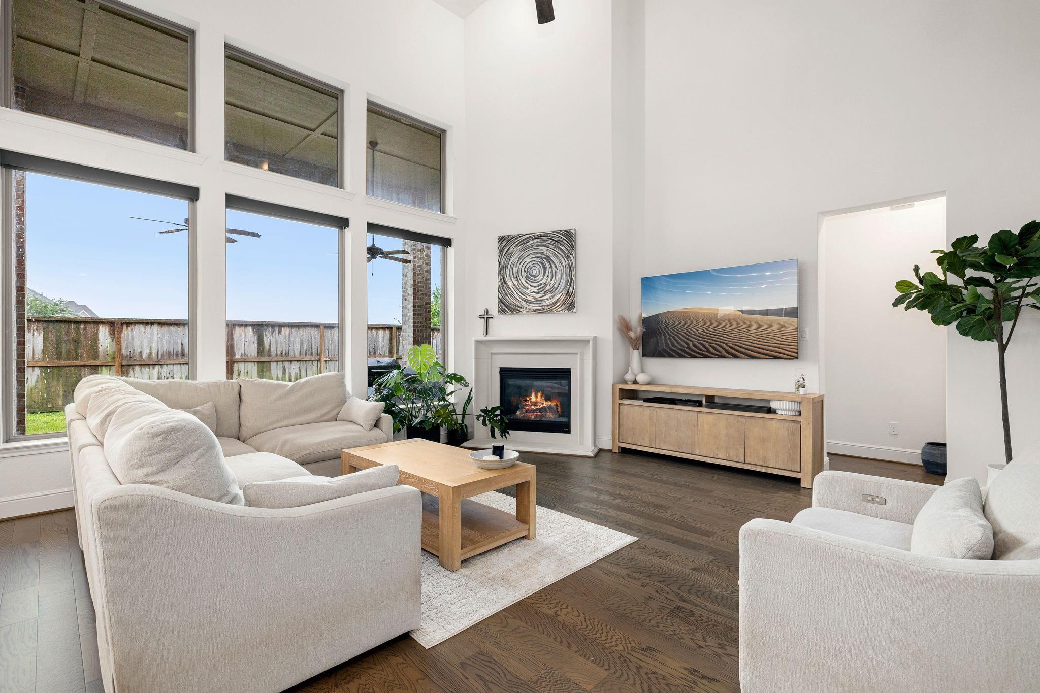 11806 Creekside Shore Circle