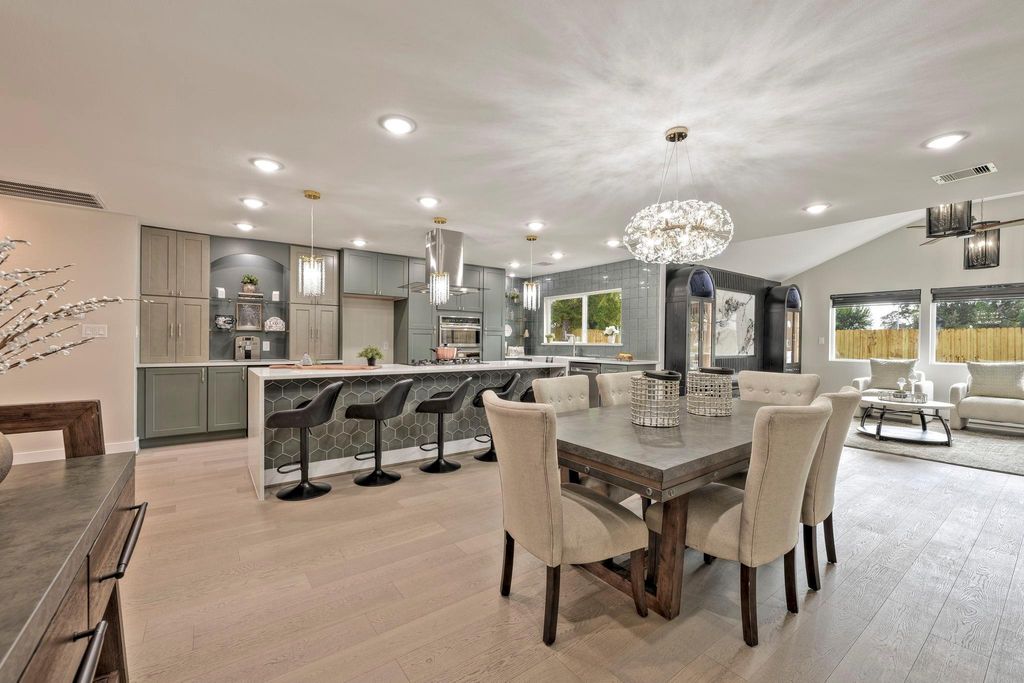 Photo of 10021 Lazy Oaks Street, Houston, TX 77080 (MLS # 63986527)