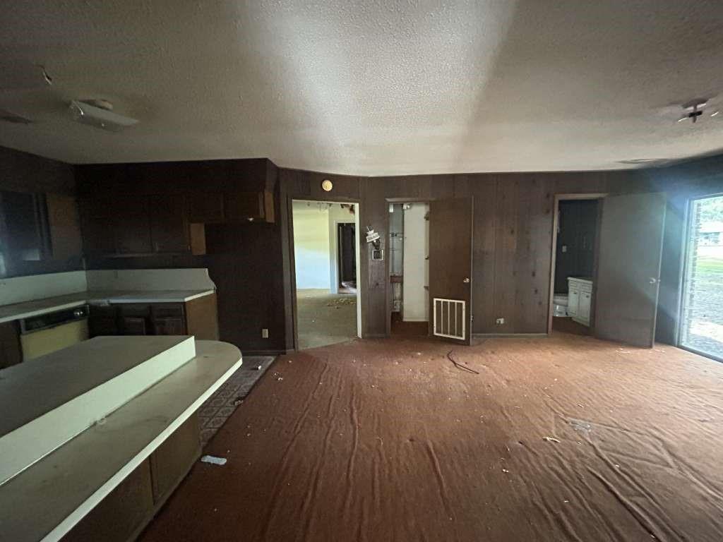 1806 S Elizabeth Avenue