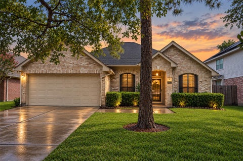 Photo of 14015 Crown Glen Court, Hockley, TX 77062 (MLS # 37169520)