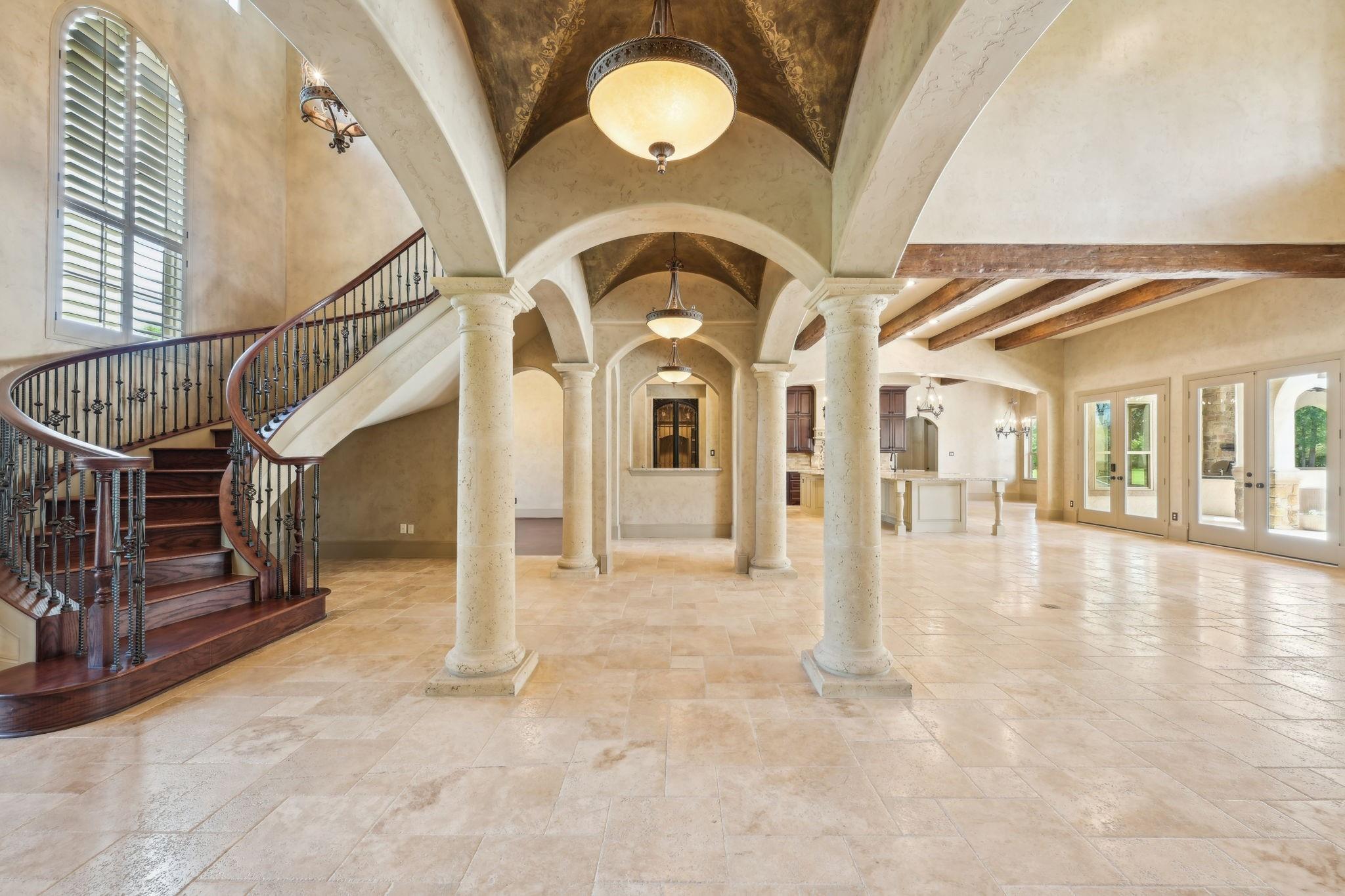 2102 Countryshire Lane