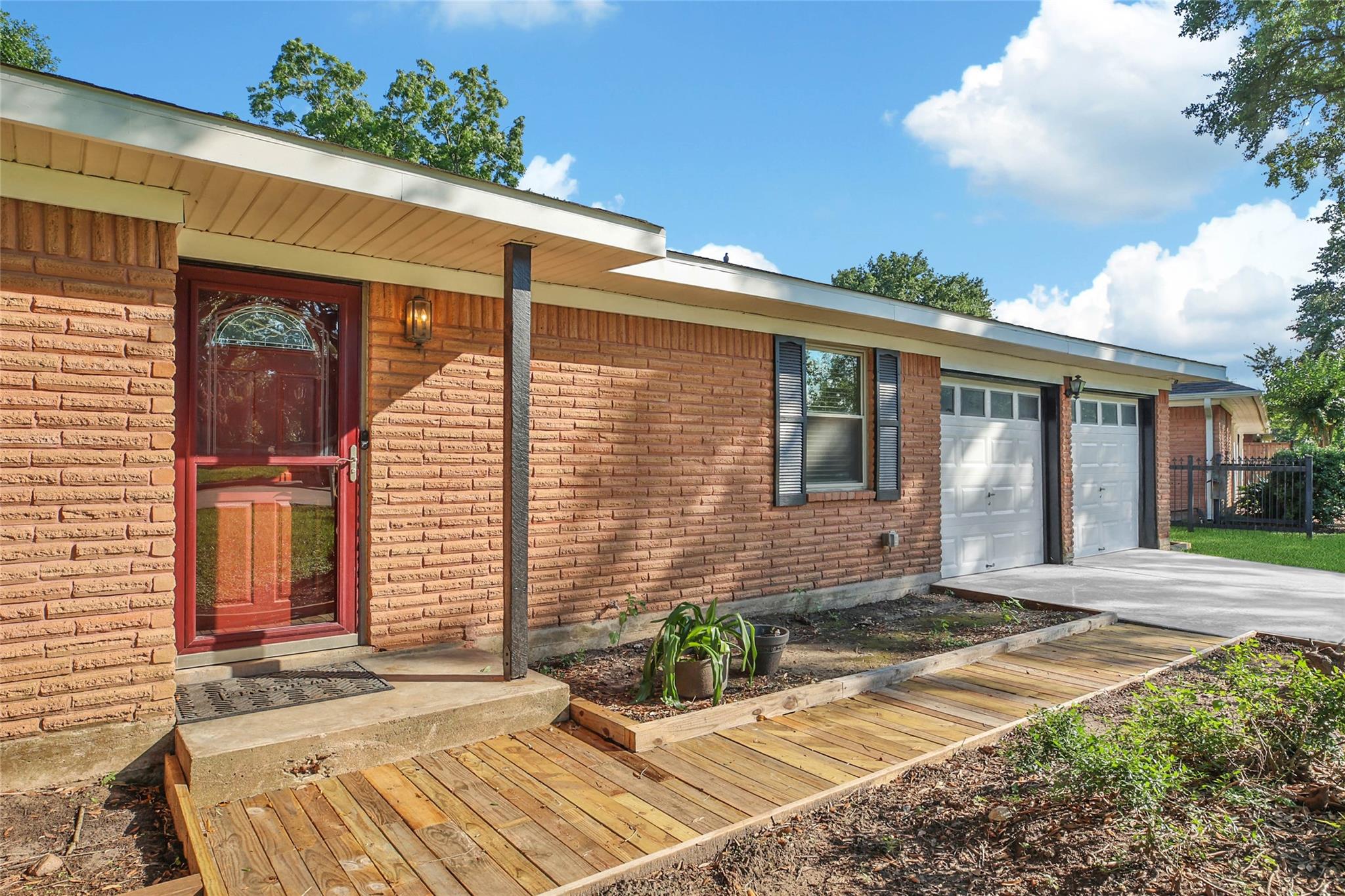 1711 Pecan Lane