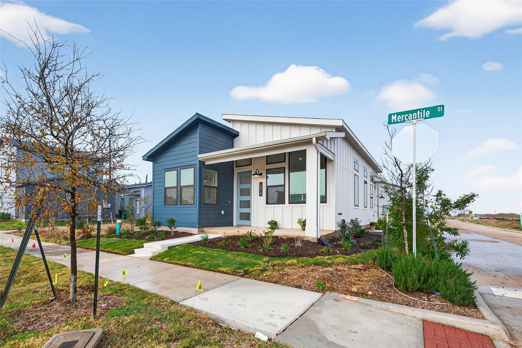 Photo of 1213 Mercantile Street, Richmond, TX 77406 (MLS # 68775862)