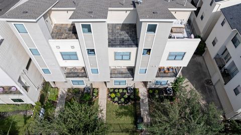 Photo of 2315 Mcilhenny Street, Houston, TX 77004 (MLS # 86298984) Photo of 2315 Mcilhenny Street, Houston, TX 77004 (MLS # 86298984)