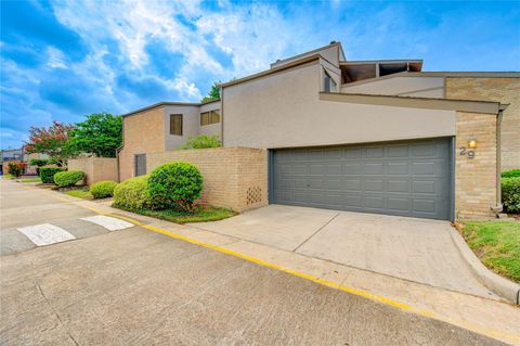 Tiny photo for 880 Tully Road #29, Houston, TX 77079 (MLS # 22345646)