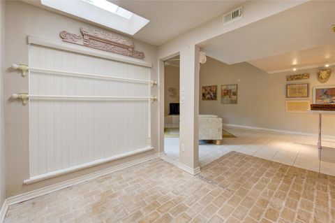 Tiny photo for 880 Tully Road #29, Houston, TX 77079 (MLS # 22345646)