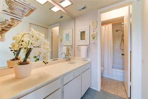 Tiny photo for 880 Tully Road #29, Houston, TX 77079 (MLS # 22345646)