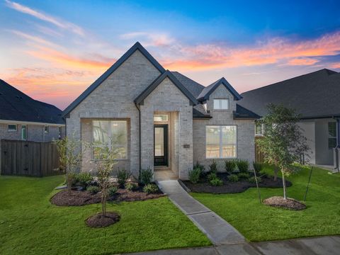 Photo of 11918 North Pavilion Drive, Mont Belvieu, TX 77523 (MLS # 17326751) Photo of 11918 North Pavilion Drive, Mont Belvieu, TX 77523 (MLS # 17326751)