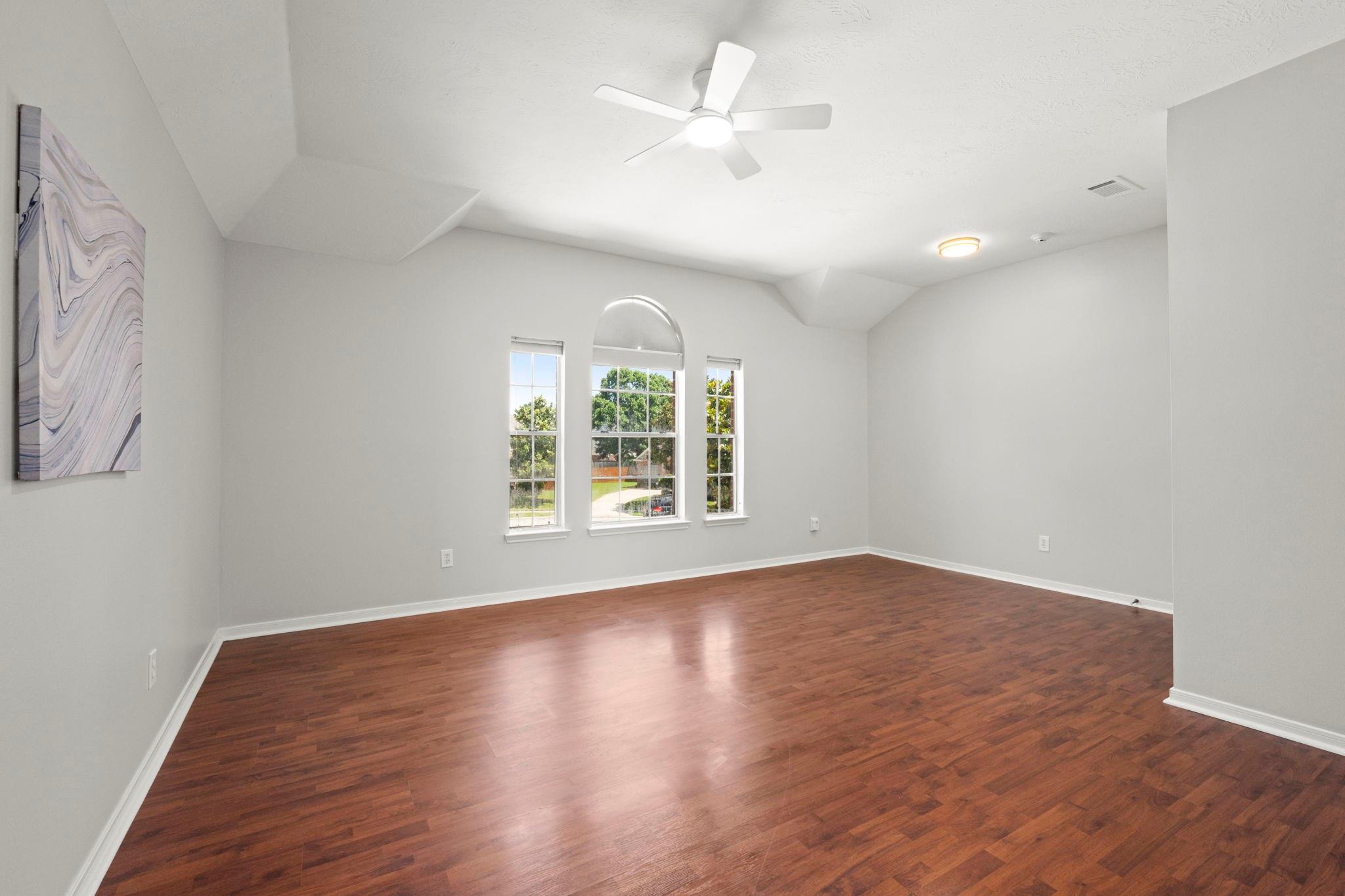 11911 N Brenton Knoll Court