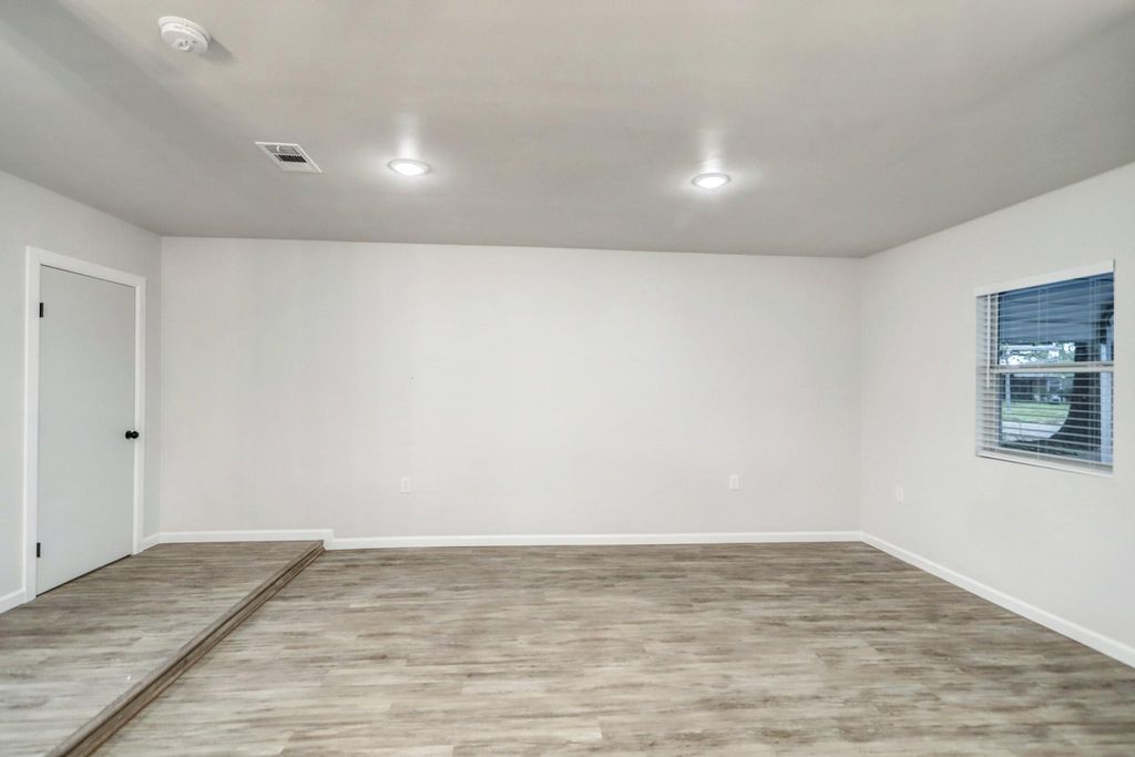 Photo of 8618 Flossie Mae Street, Houston, TX 77029 (MLS # 74440342)