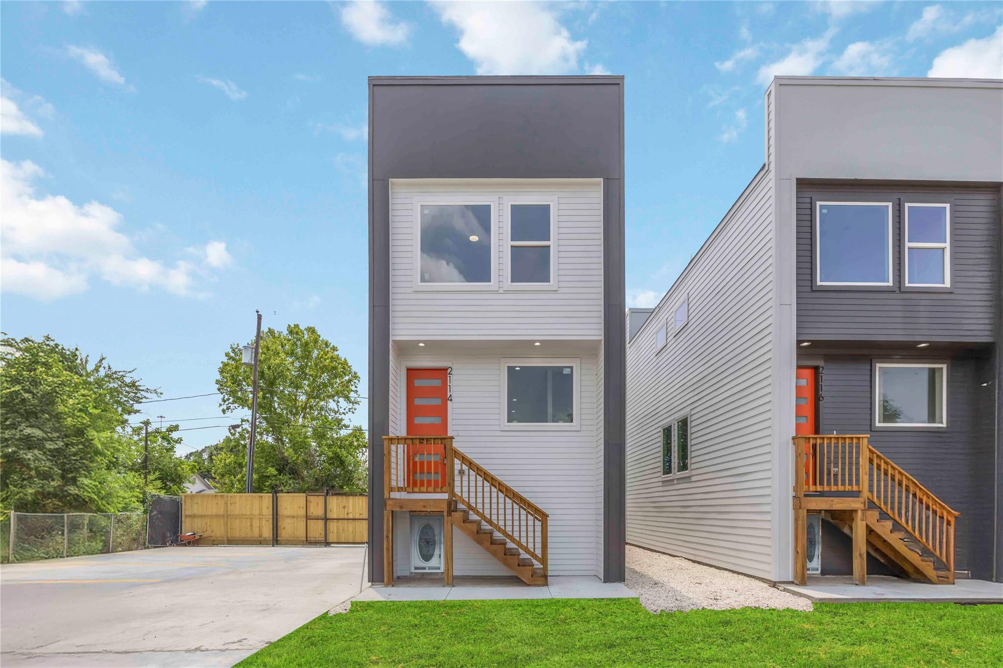 2108 Des Chaumes Street