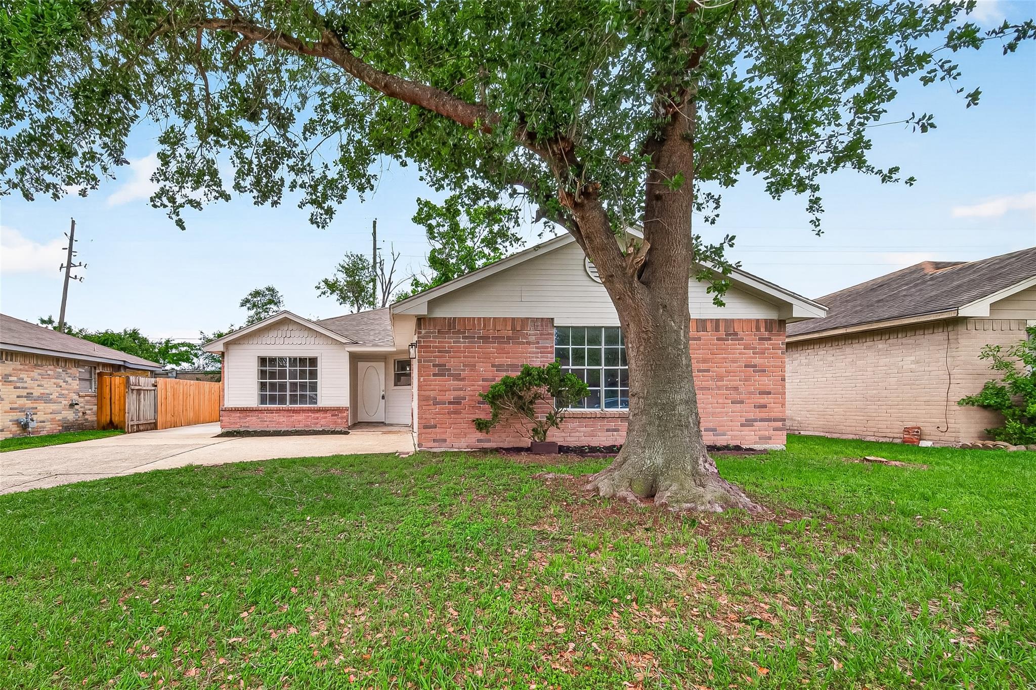 18611 Spinney Lane Drive