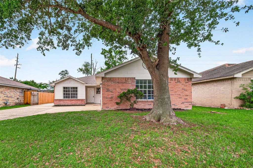 Photo of 18611 Spinney Lane Drive, Cypress, TX 77433 (MLS # 97450076)