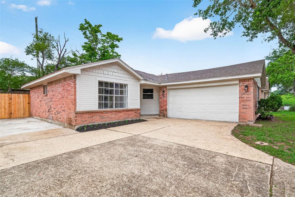 Photo of 18611 Spinney Lane Drive, Cypress, TX 77433 (MLS # 97450076)