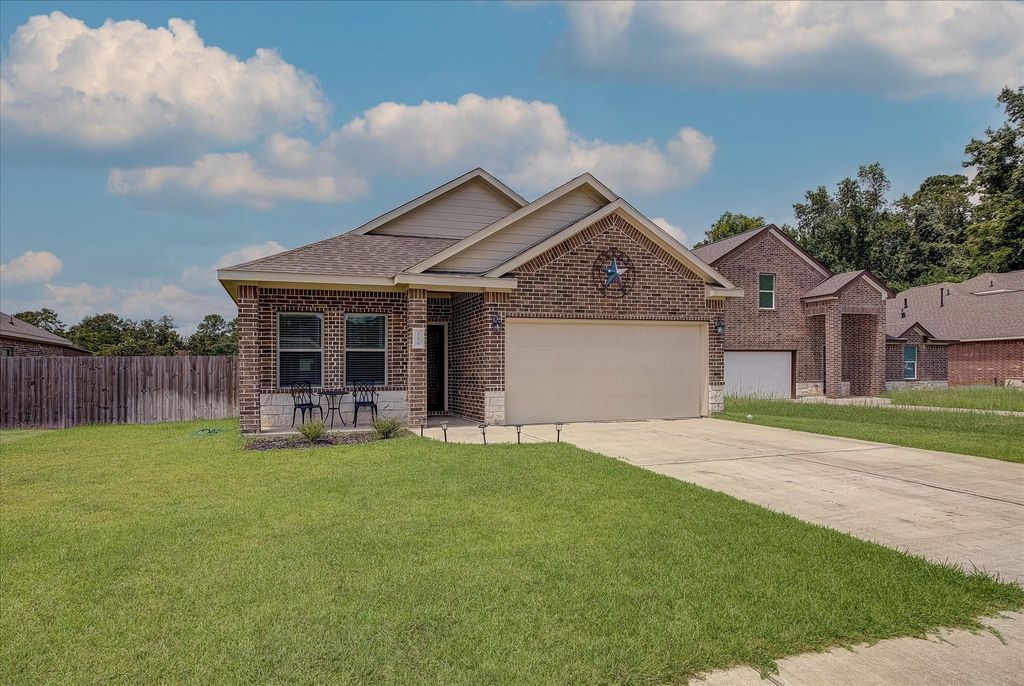Photo of 320 Carlos Leal Drive, Dayton, TX 77535 (MLS # 42831739)